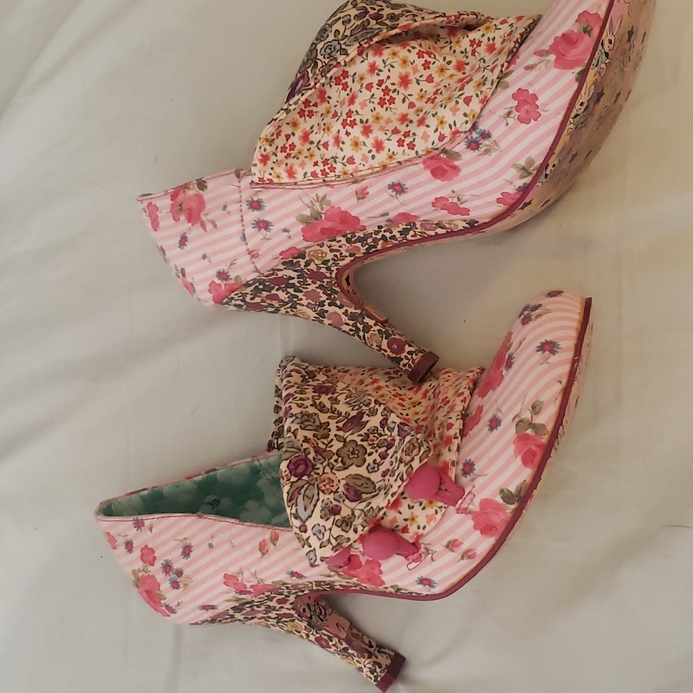 Fabric heels